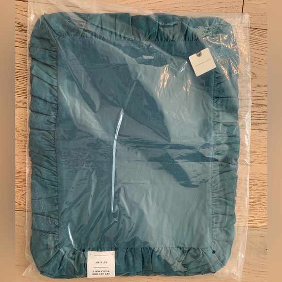 Anthropologie Armenta Placemats, Set of 4  Ruffled - Picture 3 of 7